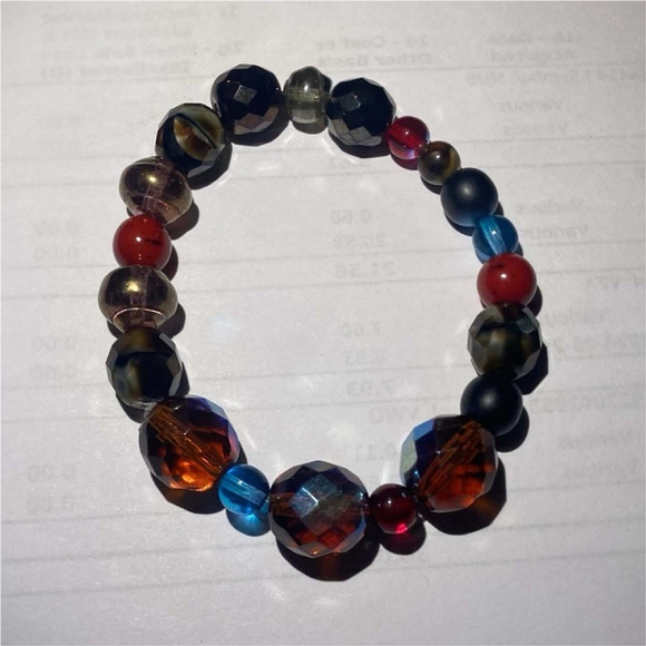 Unbranded Jewelry - Handmade Beaded Stretch Bracelet Faceted Glass & Gemstone Boho Red Black Blue